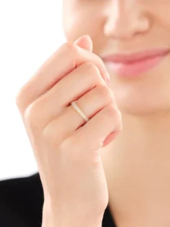 Pierścionek z żółtego złota z diamentami - 0,06 ct - próba 375