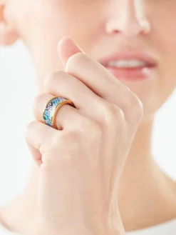 Pierścionek ze stali szlachetnej z emalią