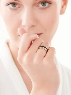 Pierścionek ze stali szlachetnej