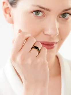 Pierścionek ze stali szlachetnej z emalią