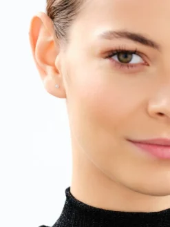 Pojedynczy kolczyk z żółtego złota z diamentem - 0,003 ct - próba 375