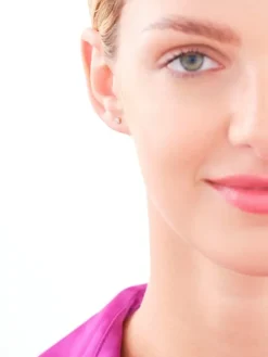 Pojedynczy kolczyk z żółtego złota z diamentami - kwadrat - 0,01 ct - próba 375