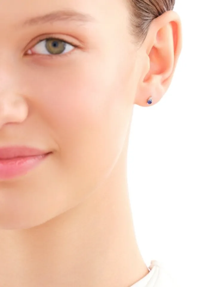 Pojedynczy kolczyk z żółtego złota z diamentem i szafirem syntetycznym - próba 375