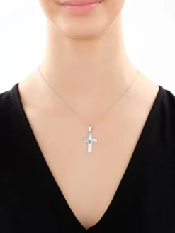 Zawieszka srebrna - krzyż