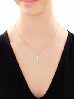 Zawieszka srebrna - krzyż