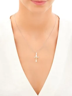 Zawieszka srebrna - krzyż