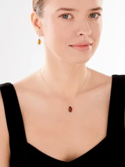 Zawieszka srebrna z bursztynem