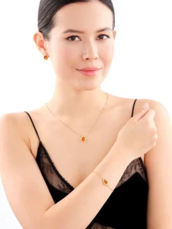 Zawieszka srebrna z bursztynem