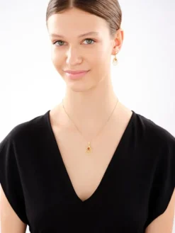 Zawieszka srebrna z bursztynem