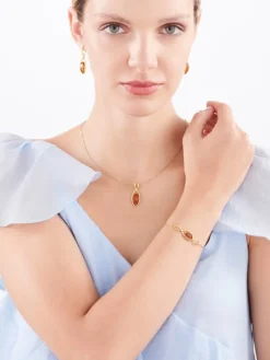 Zawieszka srebrna z bursztynem