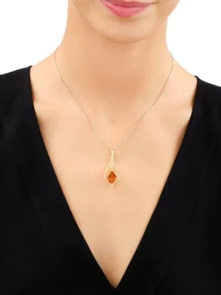 Zawieszka srebrna z bursztynem