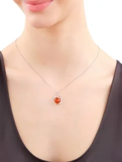 Zawieszka srebrna z bursztynem