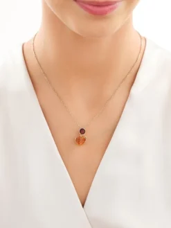 Zawieszka srebrna z bursztynem