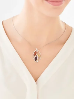 Zawieszka srebrna z bursztynem