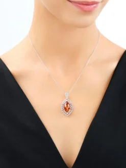 Zawieszka srebrna z bursztynem