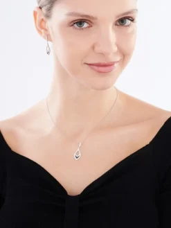 Zawieszka srebrna z cyrkoniami