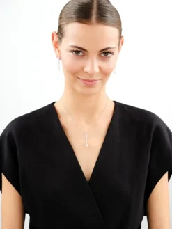 Zawieszka srebrna z cyrkoniami i perłą - liście