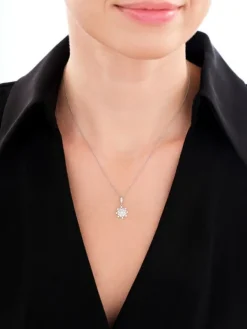 Zawieszka srebrna z cyrkoniami - śnieżynka