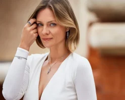 Zawieszka srebrna z cyrkoniami - motyl