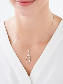 Zawieszka srebrna z cyrkoniami