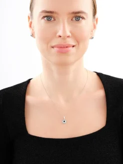 Zawieszka srebrna z cyrkoniami - rozeta