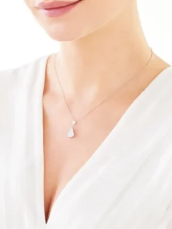 Zawieszka srebrna z cyrkoniami