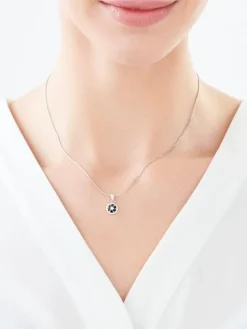 Zawieszka srebrna z cyrkoniami