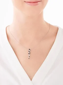 Zawieszka srebrna z cyrkoniami