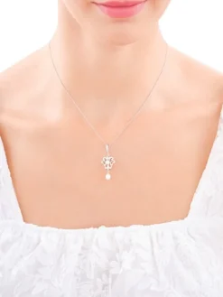 Zawieszka srebrna z perłami i cyrkoniami