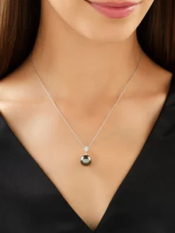 Zawieszka z białego złota z brylantami i perłą Tahiti - próba 750