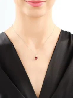 Zawieszka z białego złota z diamentami i granatem - próba 585