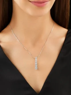 Zawieszka z białego złota z diamentami - 0,91 ct - próba 750