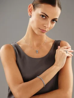 Zawieszka z białego złota z brylantami i szafirami - próba 585