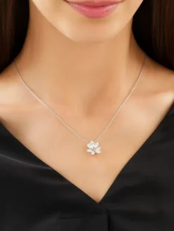 Zawieszka z białego złota z diamentami - kwiat - 1,89 ct - próba 750