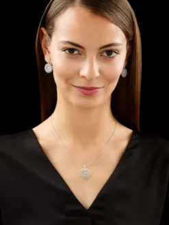 Zawieszka z białego złota z brylantami - rozeta - 0,70 ct - próba 585