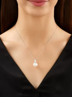 Zawieszka z białego złota z brylantami i perłą South Sea - próba 585