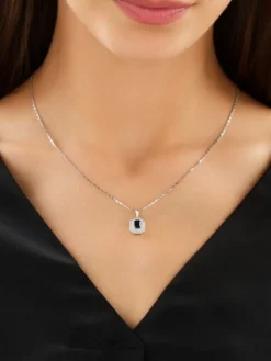 Zawieszka z białego złota z diamentami i szafirem - próba 585