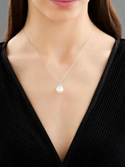 Zawieszka z białego złota z brylantami i perłą South Sea - próba 750