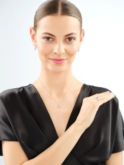 Zawieszka z białego złota z diamentami i tanzanitem - próba 585