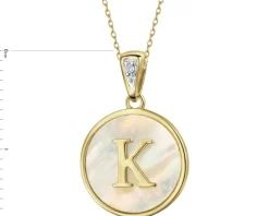 Zawieszka z żółtego złota z diamentem i masa perłową - litera K - próba 375