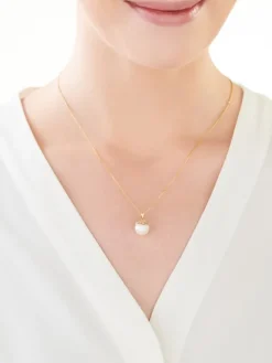 Zawieszka z żółtego złota z diamentami i perłą - próba 585