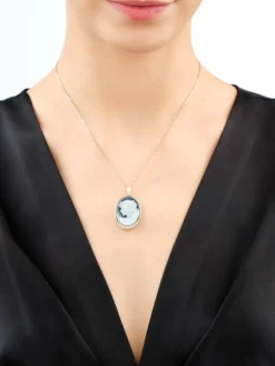 Zawieszka z żółtego złota z diamentami i agatem - kamea - próba 585