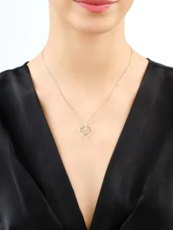 Zawieszka z żółtego złota z diamentem - serce, kwiat - 0,004 ct - próba 375