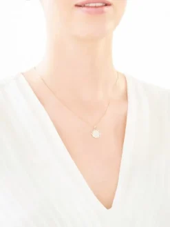 Zawieszka z żółtego złota z diamentem - medalik Matka Boska Częstochowska - 0,003 ct - próba 585