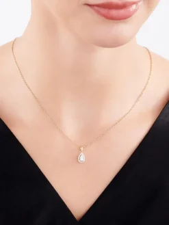 Zawieszka z żółtego złota z diamentami - 0,15 ct - próba 585
