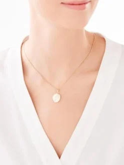 Zawieszka z żółtego złota z diamentem - puzderko - liście - 0,005 ct - próba 375