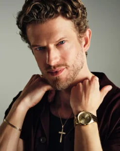 Złota zawieszka - krzyż