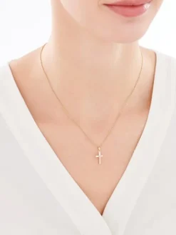 Złota zawieszka - krzyż z wizerunkiem Chrystusa