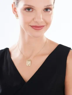 Złota zawieszka - kwiaty