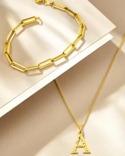 Złota zawieszka - litera A